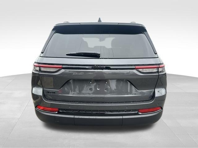 new 2025 Jeep Grand Cherokee car, priced at $39,604