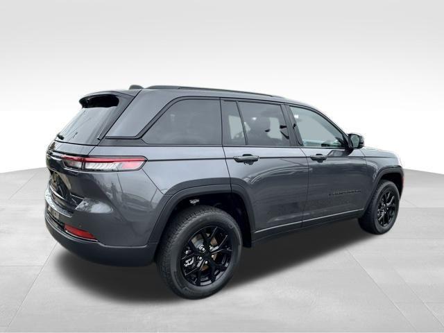 new 2025 Jeep Grand Cherokee car, priced at $39,604