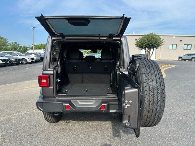 new 2025 Jeep Wrangler car, priced at $51,953