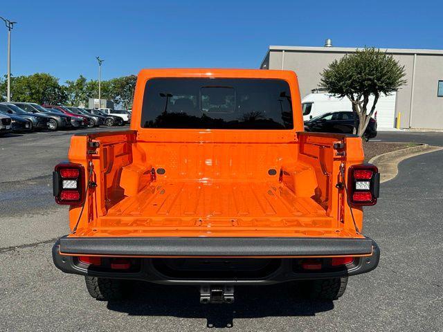 new 2025 Jeep Gladiator car, priced at $51,622