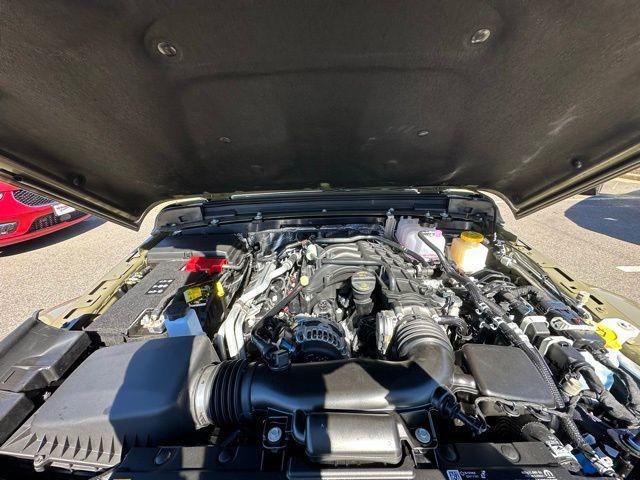 new 2025 Jeep Gladiator car, priced at $44,180