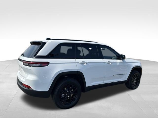 new 2025 Jeep Grand Cherokee car, priced at $39,074