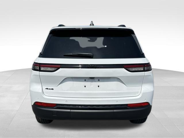 new 2025 Jeep Grand Cherokee car, priced at $39,074