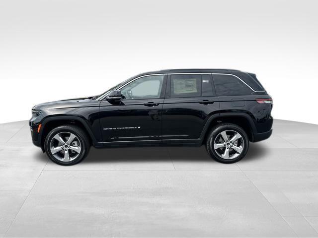 new 2025 Jeep Grand Cherokee car, priced at $49,666