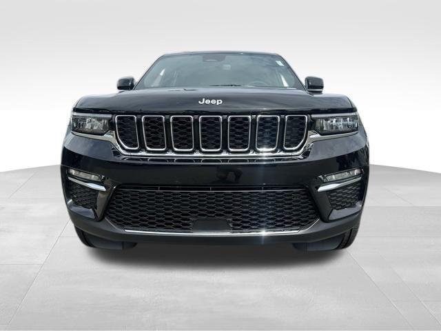 new 2025 Jeep Grand Cherokee car, priced at $49,666