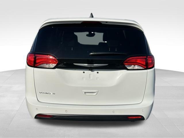 new 2025 Chrysler Voyager car, priced at $39,978