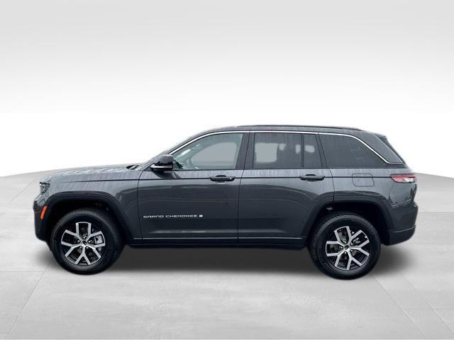 new 2025 Jeep Grand Cherokee car, priced at $50,832