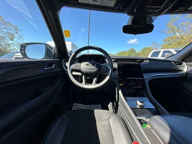 used 2024 Jeep Grand Cherokee car, priced at $36,490