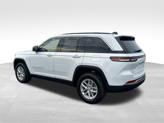 new 2025 Jeep Grand Cherokee car, priced at $38,637