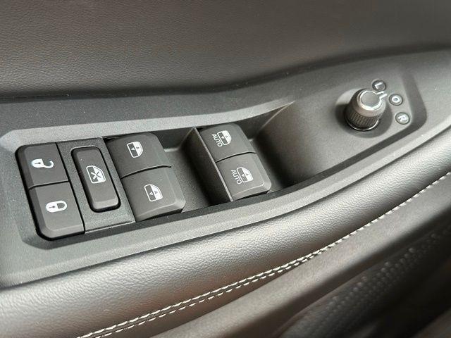 new 2025 Jeep Grand Cherokee car, priced at $39,162