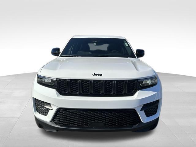 new 2025 Jeep Grand Cherokee car, priced at $46,325