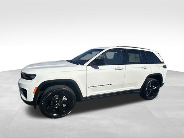 new 2025 Jeep Grand Cherokee car, priced at $46,325