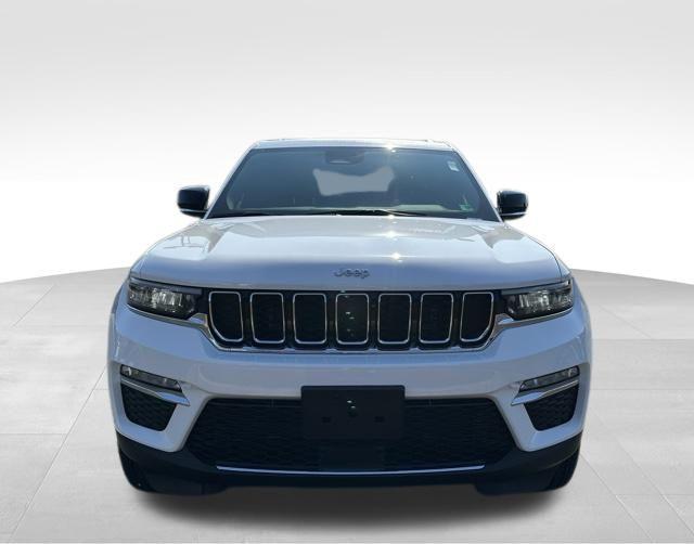 new 2025 Jeep Grand Cherokee car, priced at $42,127