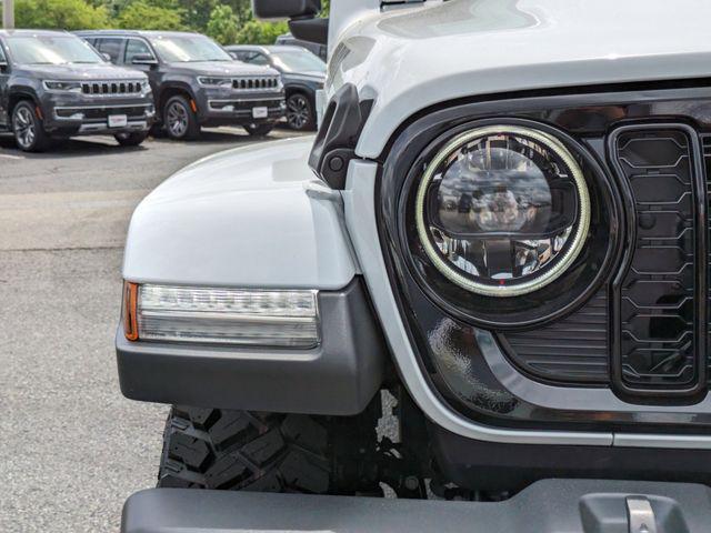 new 2024 Jeep Gladiator car, priced at $42,847