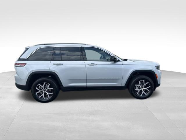 new 2025 Jeep Grand Cherokee car, priced at $51,332