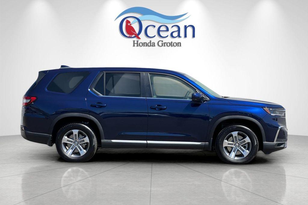 new 2025 Honda Pilot car, priced at $47,095