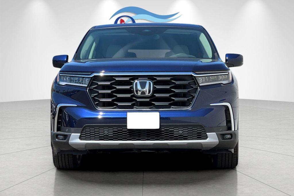 new 2025 Honda Pilot car, priced at $47,095