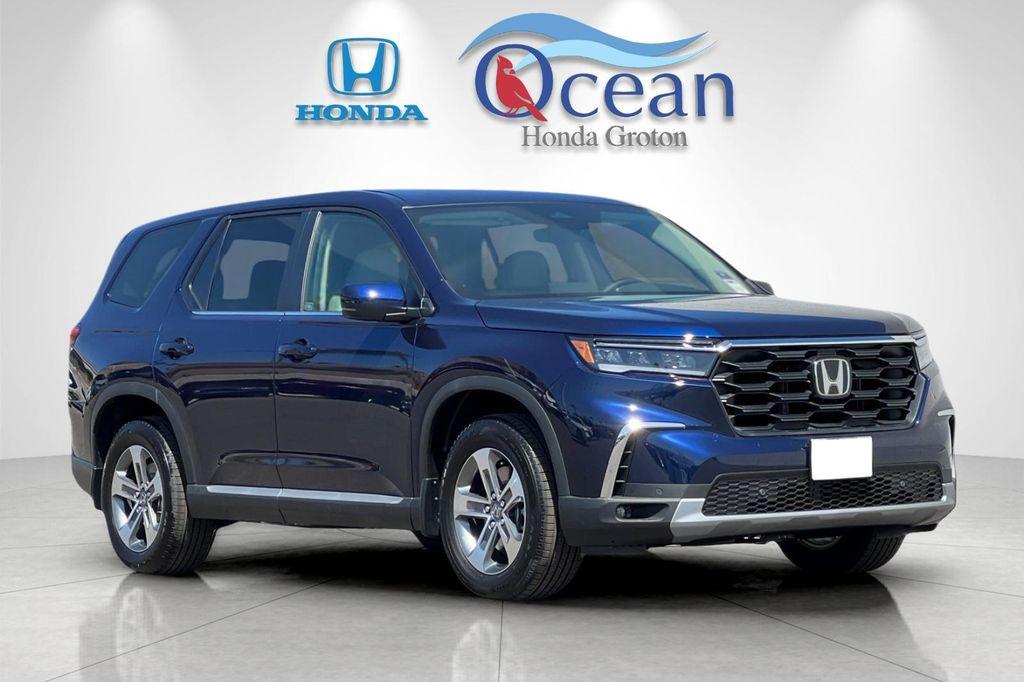 new 2025 Honda Pilot car, priced at $47,095