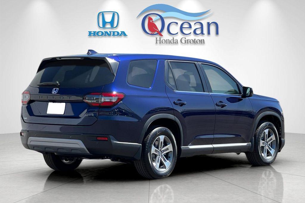 new 2025 Honda Pilot car, priced at $47,095