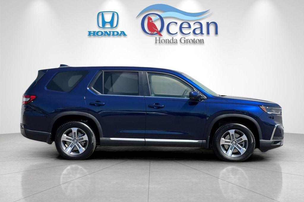 new 2025 Honda Pilot car, priced at $47,095