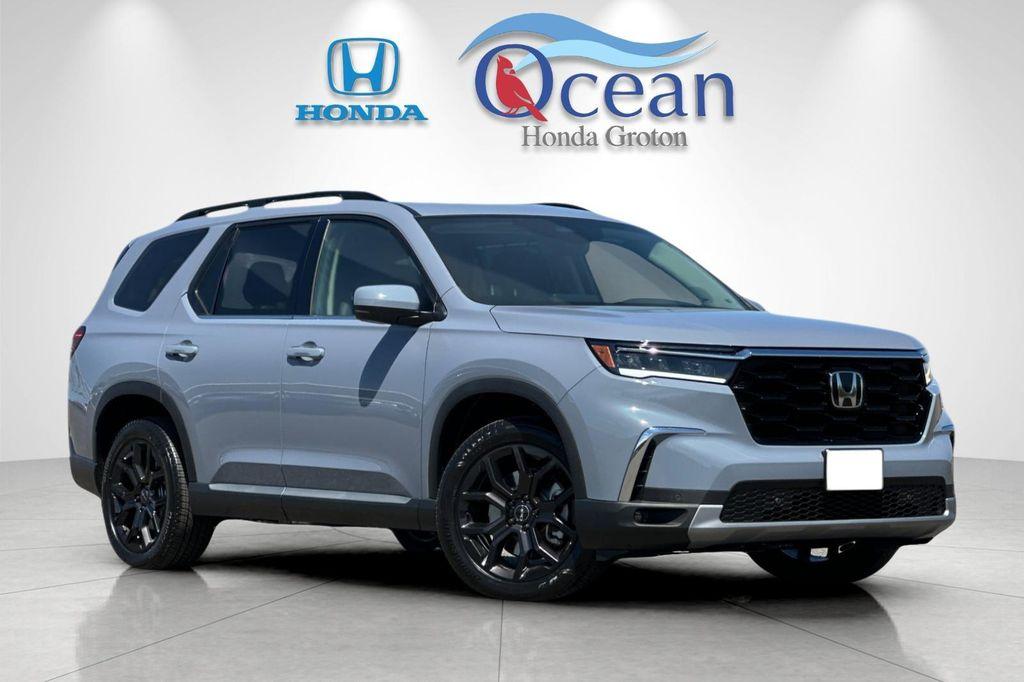 new 2025 Honda Pilot car, priced at $53,405