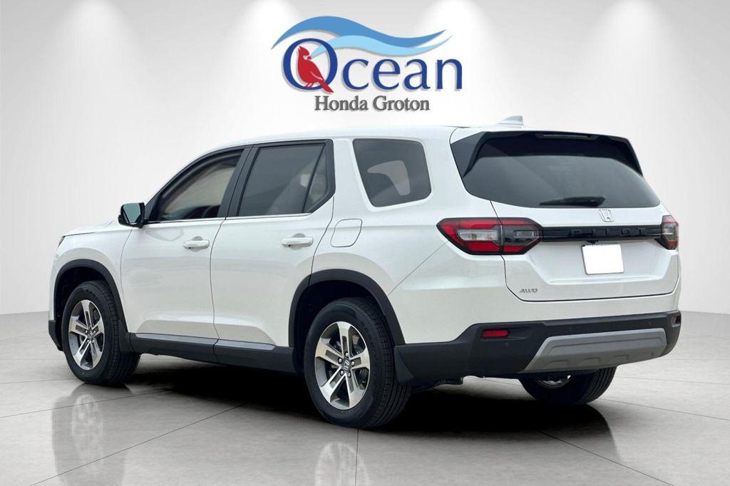 new 2025 Honda Pilot car, priced at $48,280