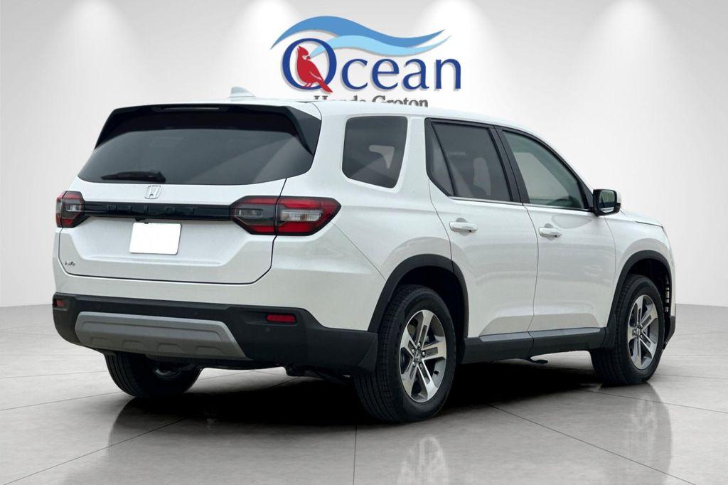 new 2025 Honda Pilot car, priced at $48,280