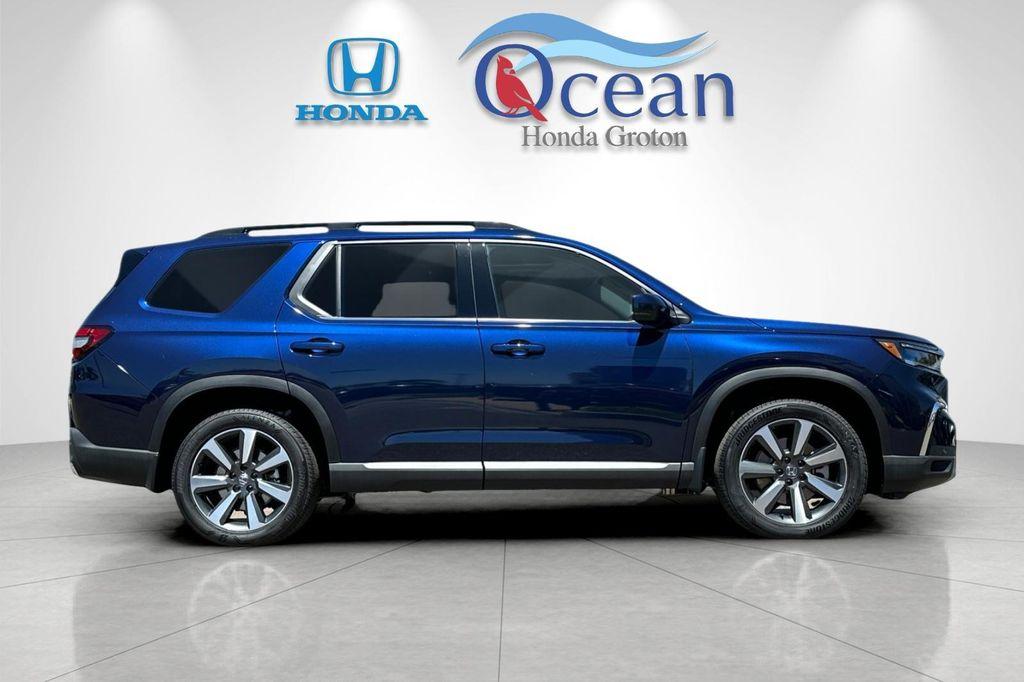 new 2025 Honda Pilot car, priced at $51,095