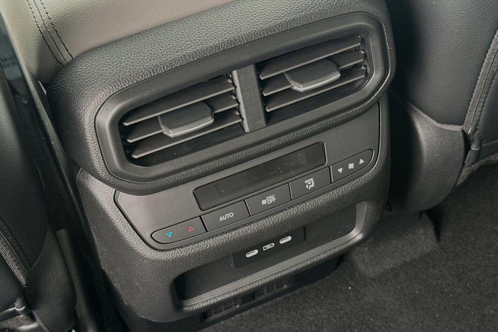 new 2025 Honda Pilot car, priced at $51,095