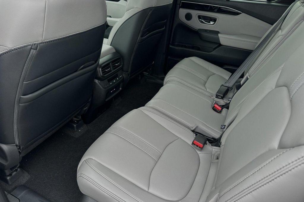new 2025 Honda Pilot car, priced at $51,095