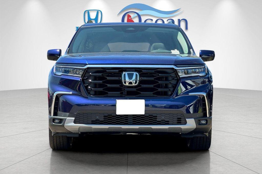 new 2025 Honda Pilot car, priced at $51,095