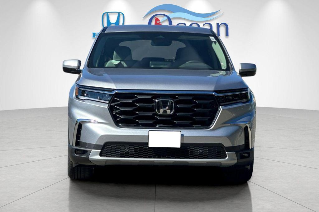 new 2025 Honda Pilot car, priced at $47,095