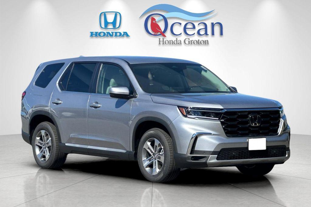 new 2025 Honda Pilot car, priced at $47,095