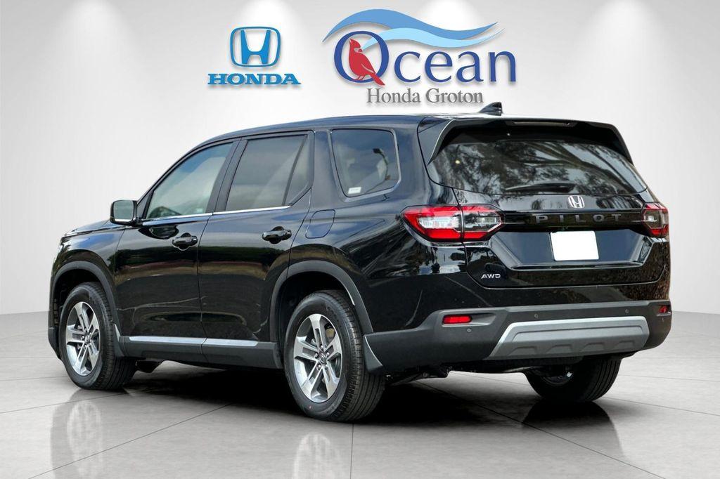 new 2025 Honda Pilot car, priced at $47,095