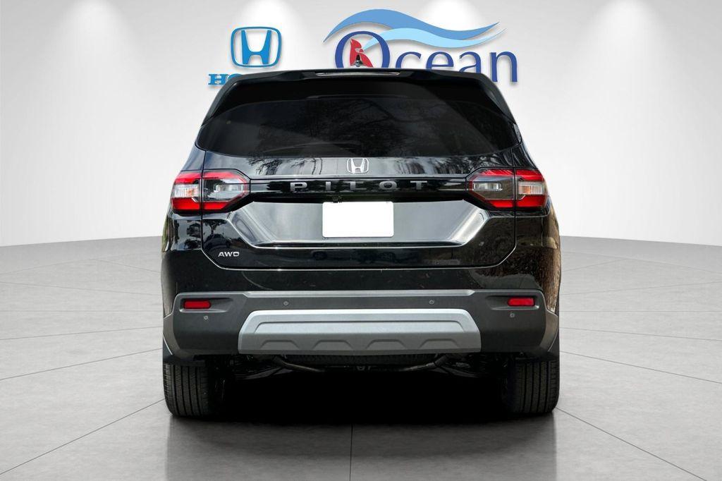 new 2025 Honda Pilot car, priced at $47,095