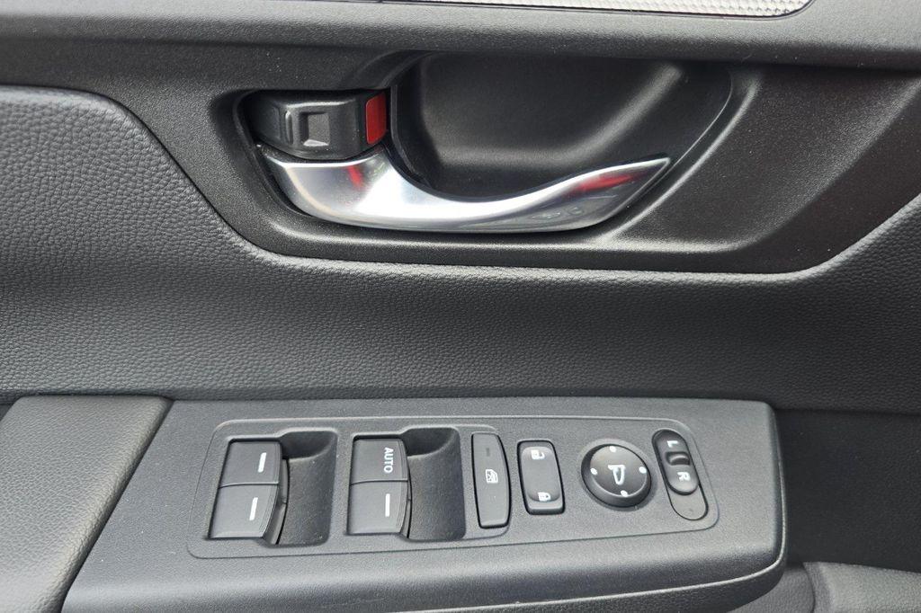 used 2025 Honda CR-V car, priced at $29,688