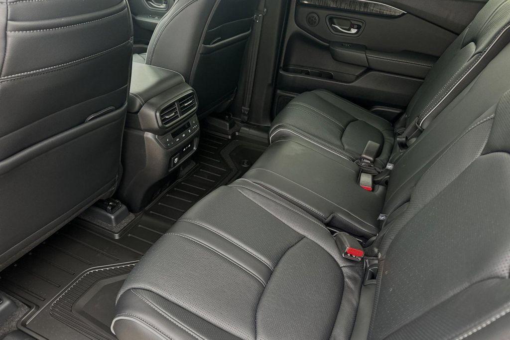 new 2025 Honda Pilot car, priced at $55,030