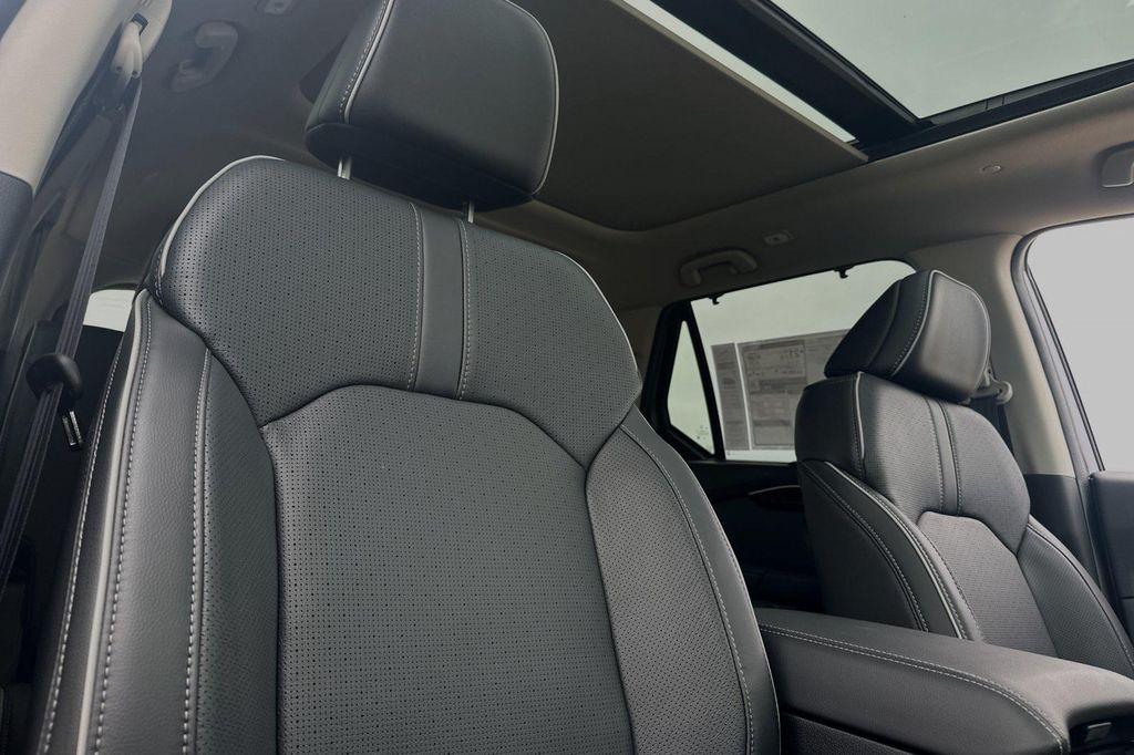 new 2025 Honda Pilot car, priced at $55,030