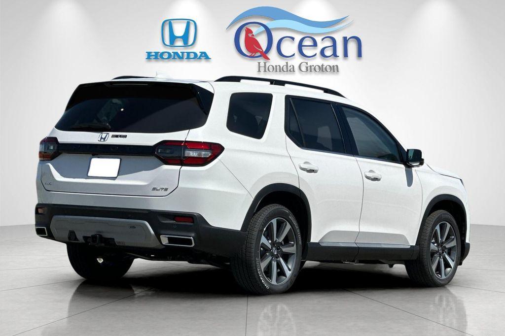 new 2025 Honda Pilot car, priced at $55,030