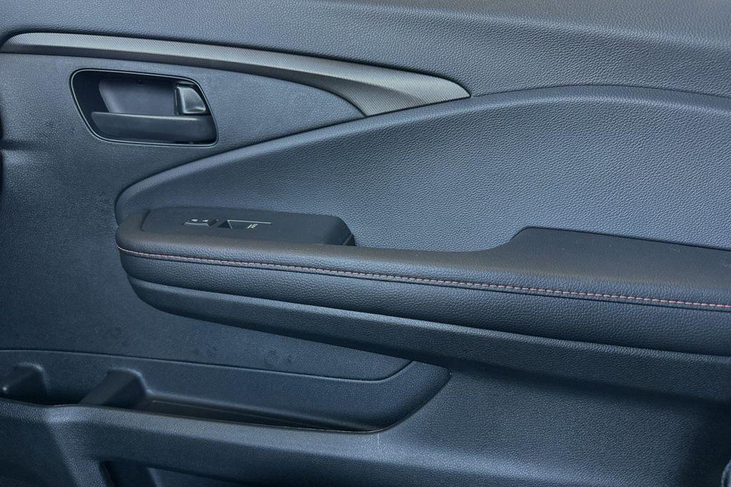 new 2025 Honda Ridgeline car