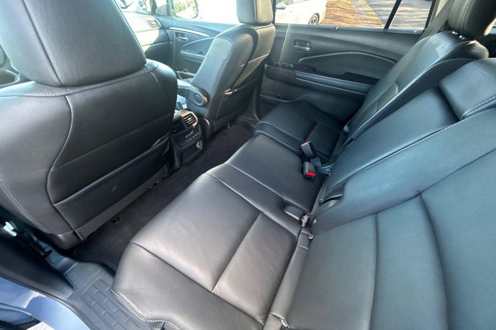 used 2022 Honda Pilot car, priced at $31,089