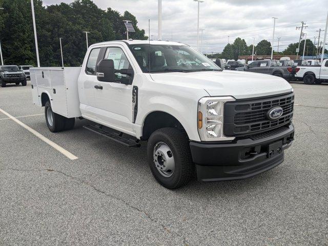new 2025 Ford F-350 car, priced at $77,215