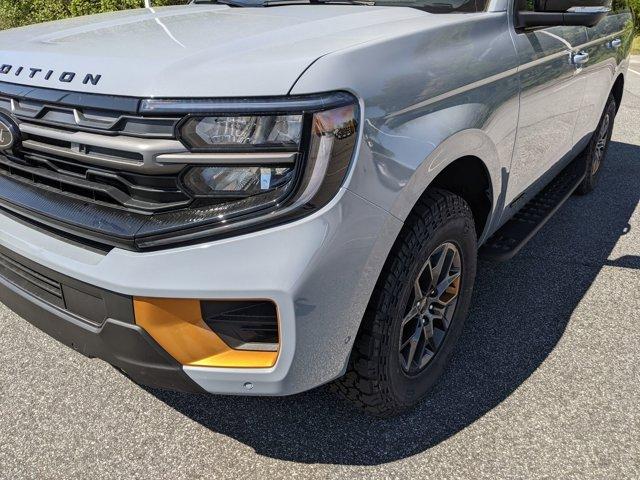 new 2025 Ford Expedition car, priced at $84,280