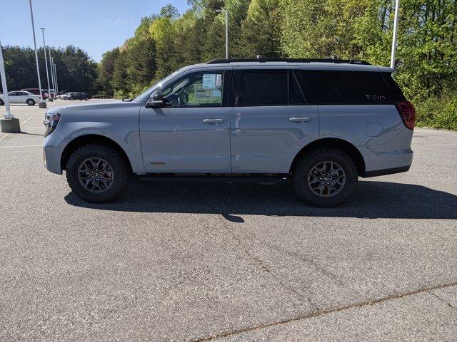 new 2025 Ford Expedition car, priced at $84,280