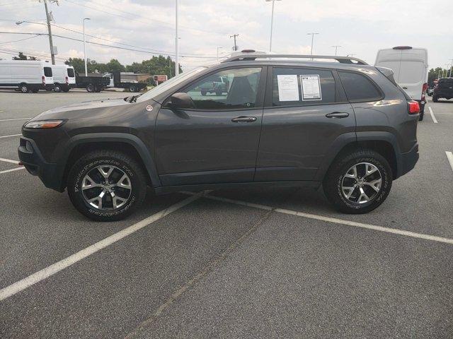 used 2015 Jeep Cherokee car, priced at $15,900