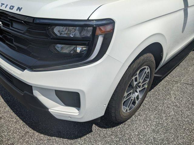 new 2025 Ford Expedition Max car, priced at $75,625