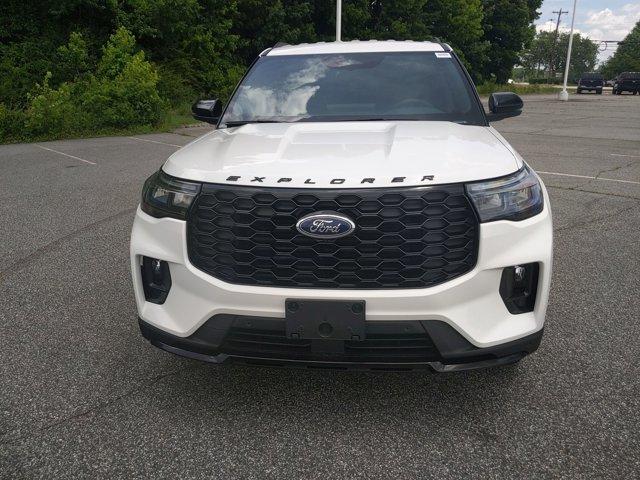 new 2025 Ford Explorer car, priced at $45,850