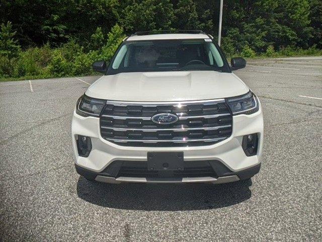 new 2025 Ford Explorer car, priced at $47,772