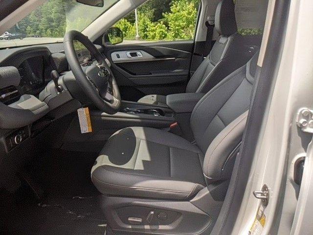 new 2025 Ford Explorer car, priced at $47,772