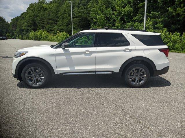 new 2025 Ford Explorer car, priced at $47,772